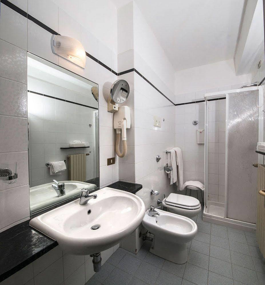 Albergo Moderno Ловере Экстерьер фото