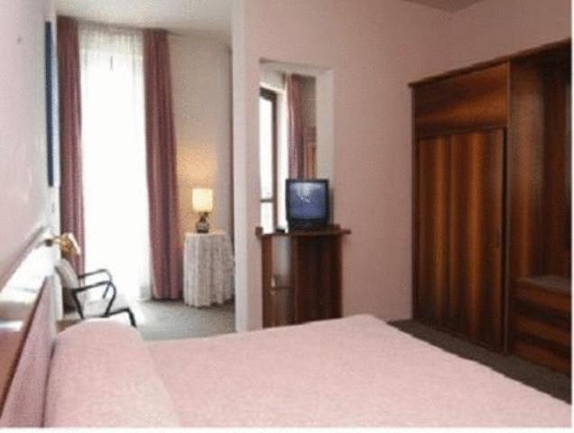 Albergo Moderno Ловере Экстерьер фото